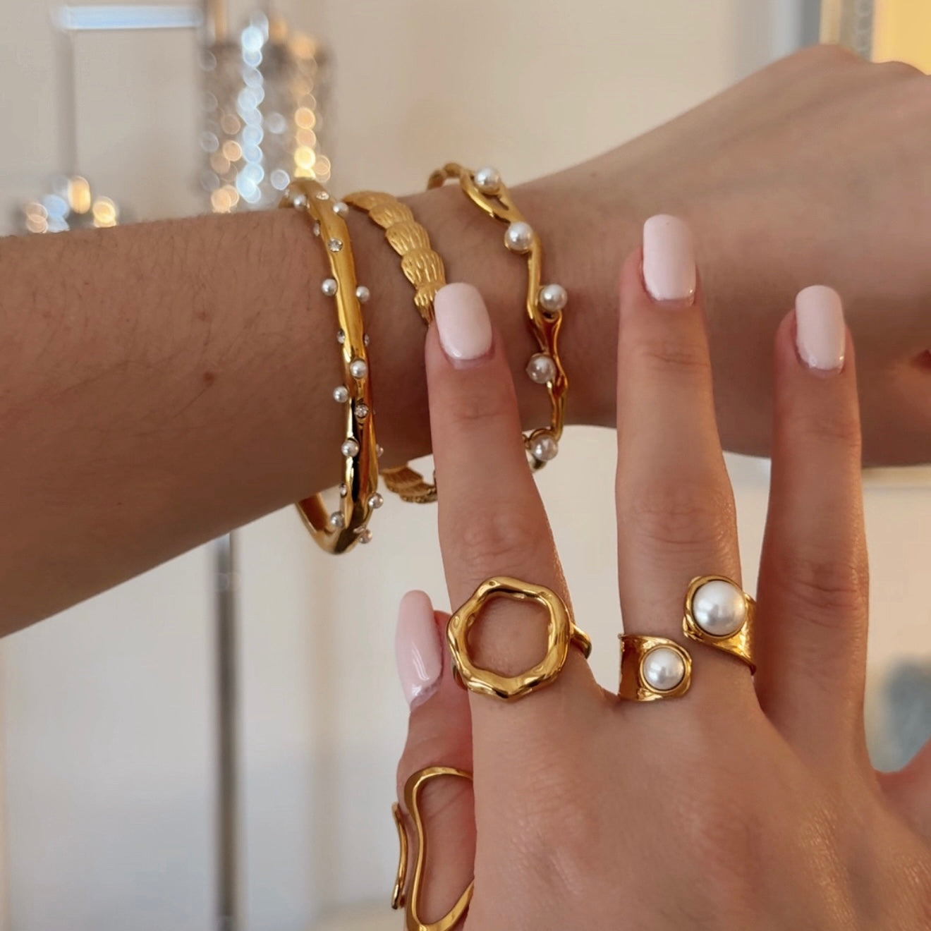 Lumière Pearl Cuff image 1